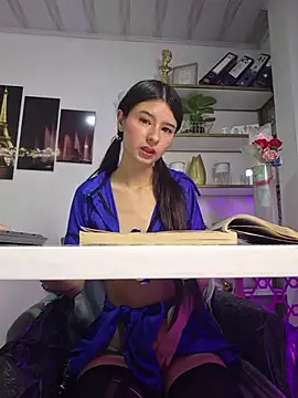SweetRenata_ - 🍑THE DESK QUIRT ON YOUR FACE 💦PUBLIC