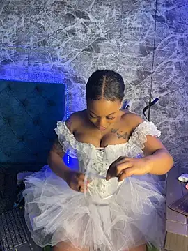 Melany_Williams - NAKED SHOW AND OIL IN YOUR BODY