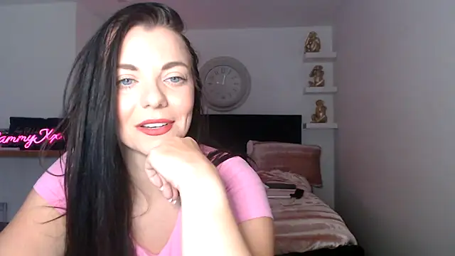 Innocent_sammylux - naked and naughty