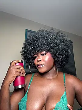 WomanNextdoor1 - Make this pussy scream 🙀 🍑💦daddy