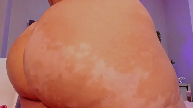 Emma_lye - 🍑🔥clap ass + red ass🍑🔥🤭