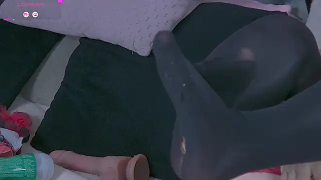 LolaButtie - DOGGY TEASE