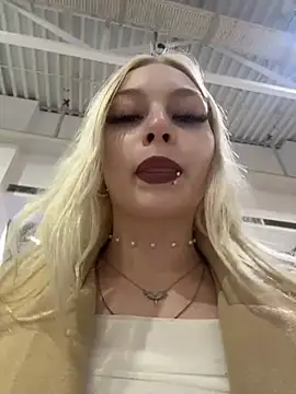 AngelinaTous - I'll show my ass+spank you 5 times🍑