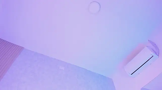 Roxxyfiore - silver paint on breasts