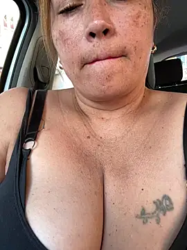 Melositatuya - Mostrar tetas