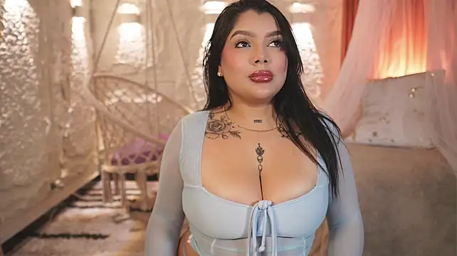 BrhianaWilliams - I show my tits and play with them!