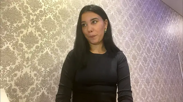 Nolli_Heily - tease with boobs