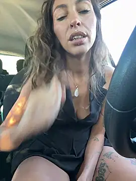 Lalla-Amani - FAIS MOUILLÉE MA CHATTE🍓💦WET PUSSY+VLT