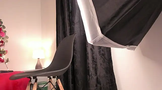 Lyanna_difran - oil on ass + 4 hard spanks