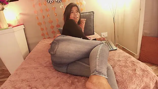 Cinderella_jackson - Wow! You hypnotize with your body