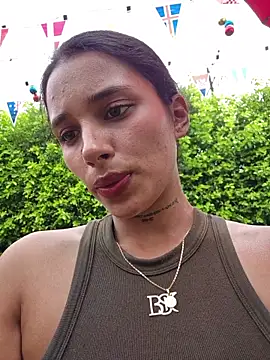Lorena_Mcfly - Ride a bike NAKED + toy CONTROL ×2mn🕹️