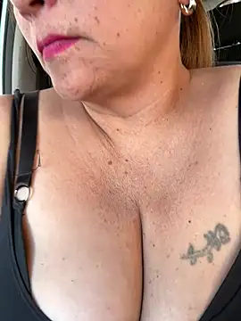 Melositatuya - Mostrar tetas