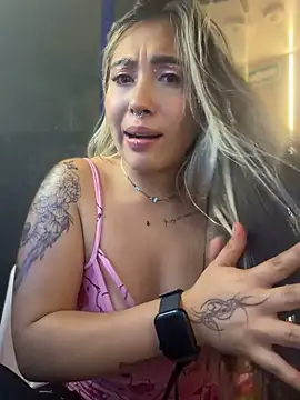 ManuelaVeeleez - full naked sensual