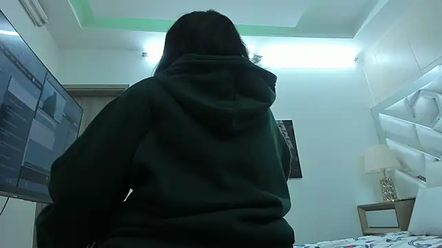 StefaniCollins - Play with dildo btw my boobs🥵🔥