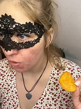 -CurvySecret- - 🍒Wax on Boobs