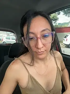 Paula_p07 - Finger pussy in doggy