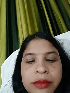 Queennayra12 - Sensual smooch with tit play warmup