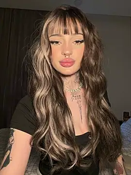 Madelinexx - 😳Tip 200 Tokens for 3 photo Albums😳🎉