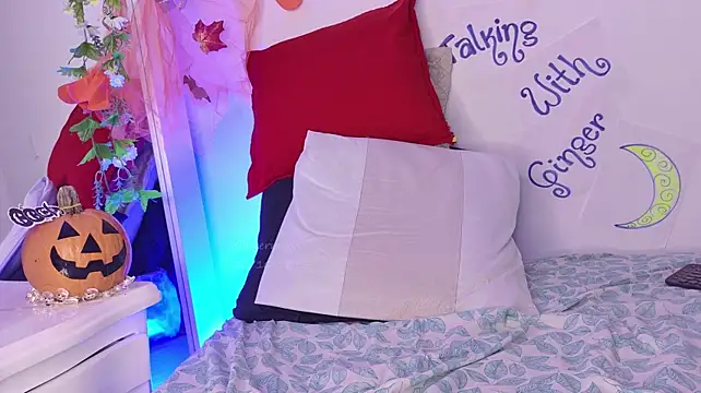 GingerMoon_ - PLAY NIPPLE CLOSE UP