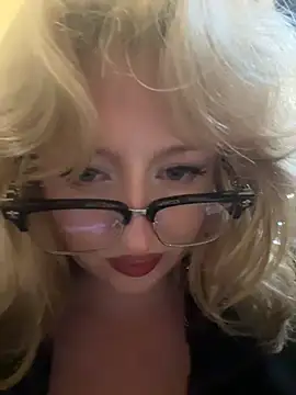 RonnieKiss - two dildos in the pussy
