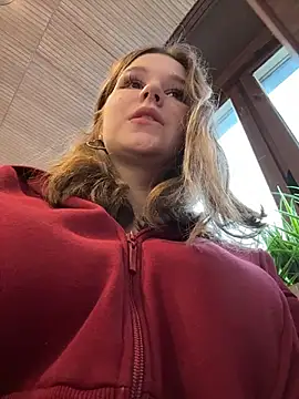 PumaShyXD - PLAY WITH NIPPLES RIGHT IN THE CAFE