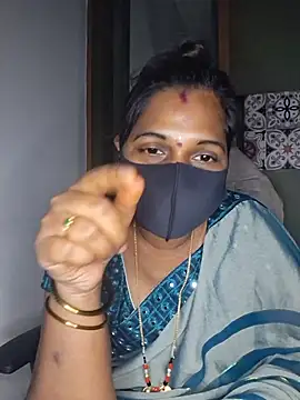 Induhyd - Show boob's in public