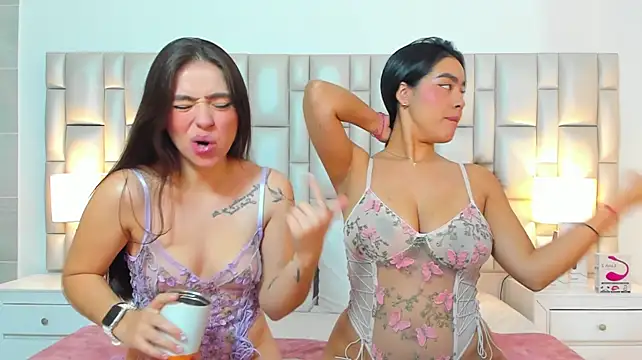 Paola_katy_dicks - SHOW 69