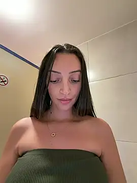 BelleLouiseVp - Top Off :movingboobs::wanker: