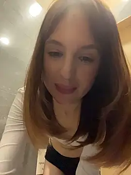 Outdorable - Pussy stretches from sex w cucumber