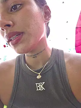 Lorena_Mcfly - Domi ON MY CLIT x5min + plug anal 🌸