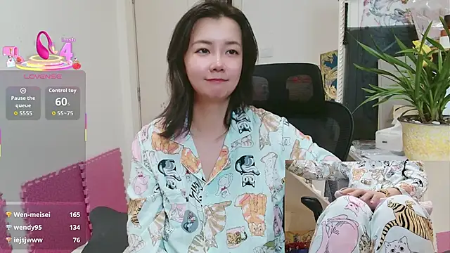 Sallycui - 裸体风一圈