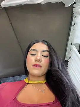 VictoriaSecretXXX - FINGERING PUSSY CLOSE UP IN PUBLIC