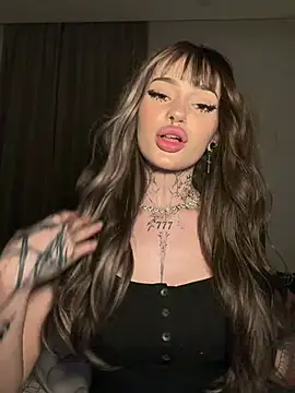 Madelinexx - 😳Tip 200 Tokens for 3 photo Albums😳🎉
