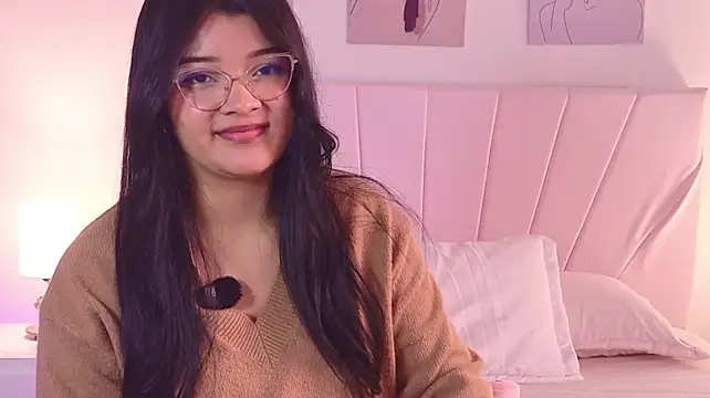 EmmaBlossom - handjob looking at you