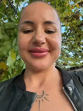 Beautydiamond - Pinch nipples hard in full McDonald