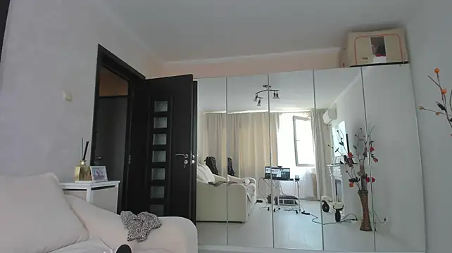 Alicia007