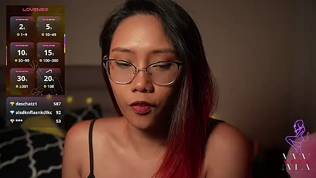 VexaNyx - Ride 8inch Dildo (PUBLIC SHOW)
