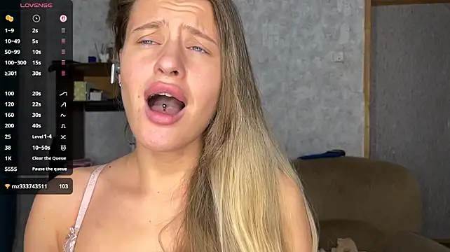 GabrielleEndoss - Do 3 funny faces!