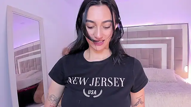 Gabee_7 - Bounce and massage my Boobs 🤤