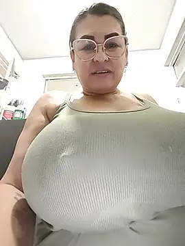 AlexxiaaMat - SHOW PUSSY