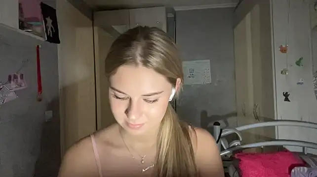 HoneysPiee - hot pic in pm