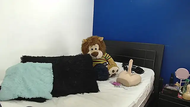 EmmilyConnor - removes hair from the breasts emily¡¡¡