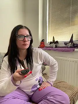 Marketatomas - Masážní strojek na kundi. 2min.