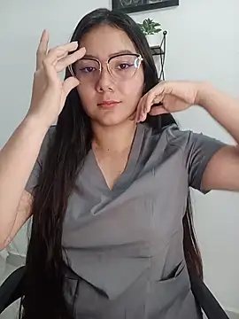 Mia_nala - completely naked, masturbating in secret