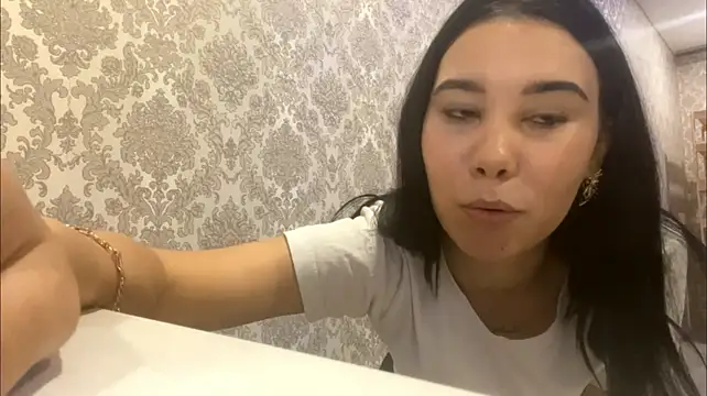 Nolli_Heily - tease with boobs
