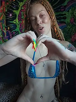 LucidLucy - Take my top off & get me naked!