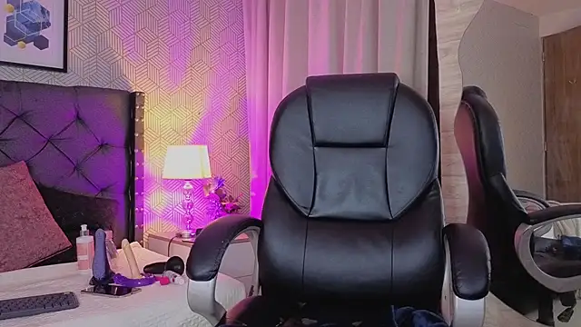 Victoria__ford - dance naked oil