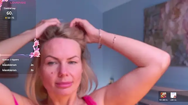 AssoleMonet - sweet squirt close to camera