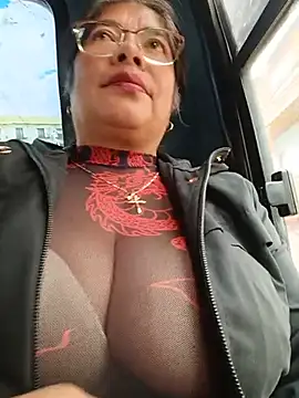 __valentina18 - Oil on my big tits