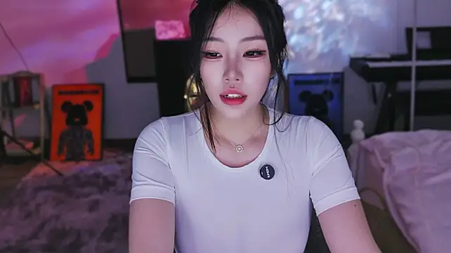 Serendipity-01 - 在胸上撒水水